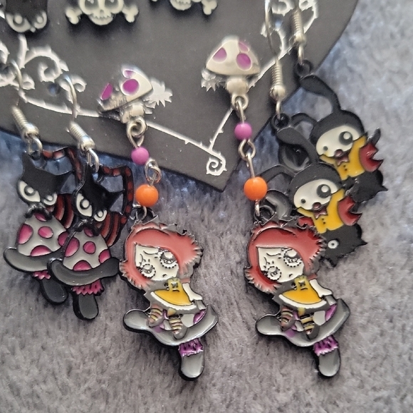 Ruby Gloom Earring Set - Picture 2 of 7
